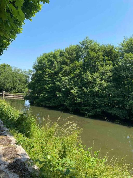 Les Rives De L'Indre. Parking Gratuit. Lit 160Cm Apartment Chateauroux Exterior photo
