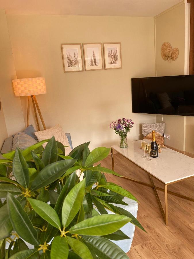 Les Rives De L'Indre. Parking Gratuit. Lit 160Cm Apartment Chateauroux Exterior photo