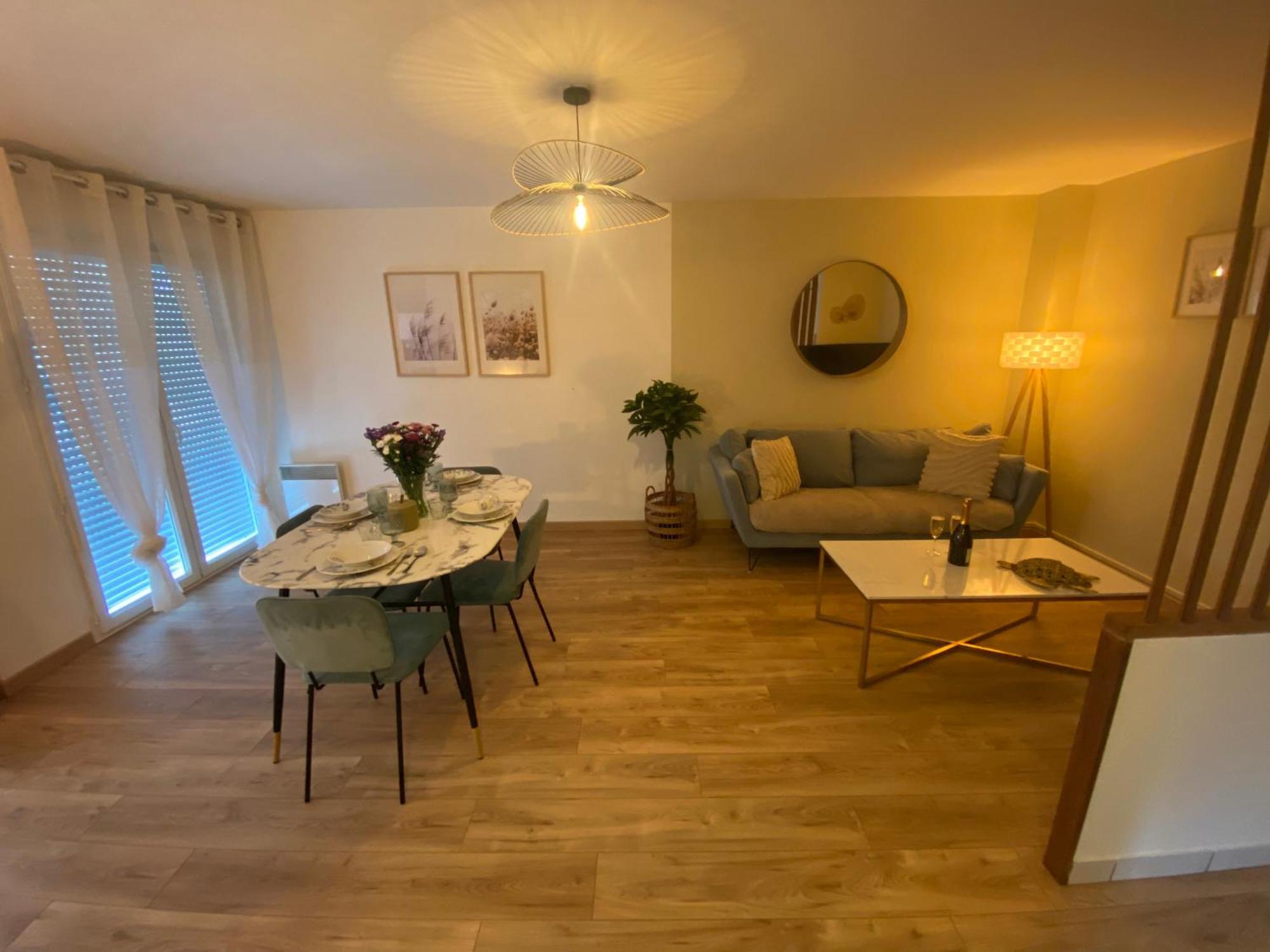 Les Rives De L'Indre. Parking Gratuit. Lit 160Cm Apartment Chateauroux Exterior photo